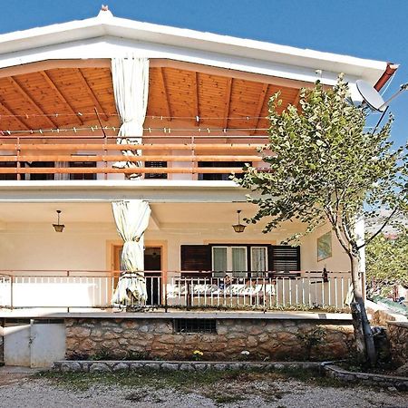 4 Bedroom Awesome Apartment In Starigrad エクステリア 写真