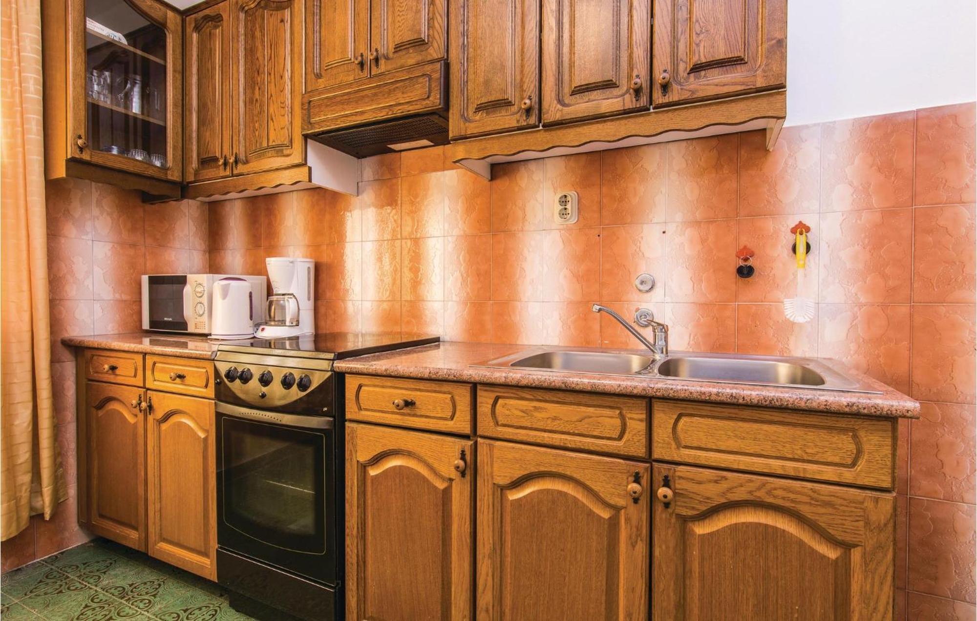 4 Bedroom Awesome Apartment In Starigrad エクステリア 写真